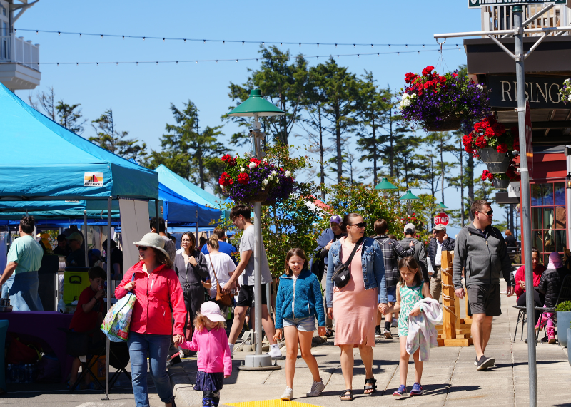 Penthouse B Is Steps Away From Town Center Shops & Dining