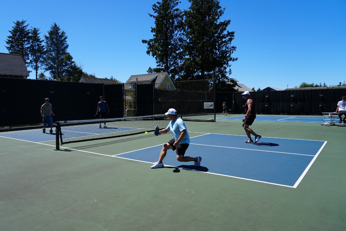 Enjoy the Farm District Pickleball & Tennis Courts